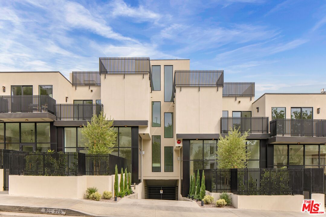 MLS #25601885 image #1