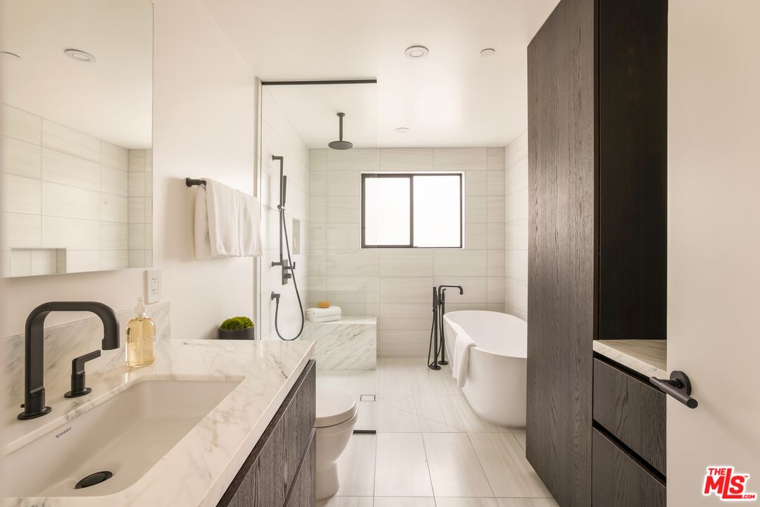 MLS #25601885 image #26