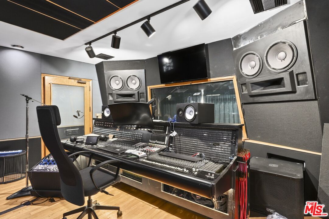 MLS #25601925 image #6