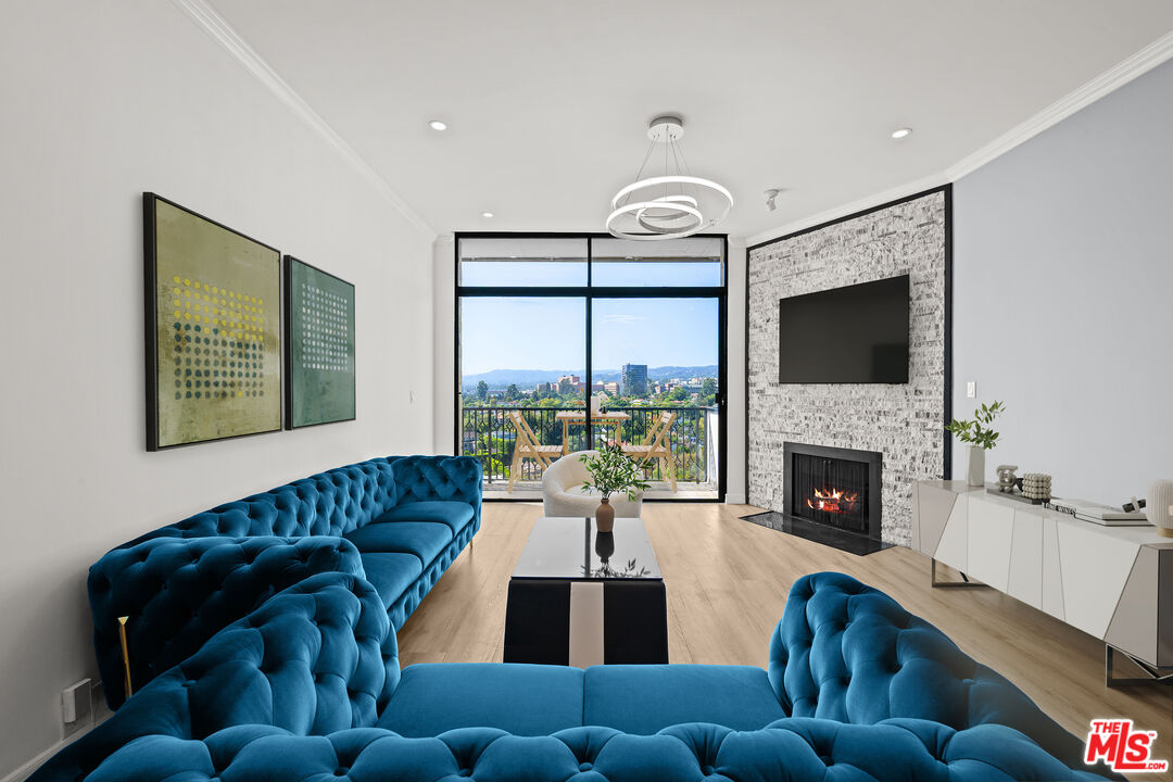 MLS #25601987 image #0