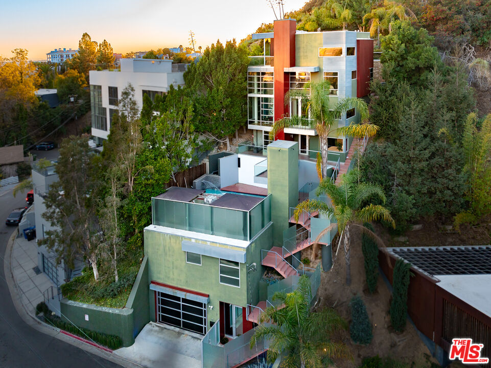 MLS #25602053 image #1