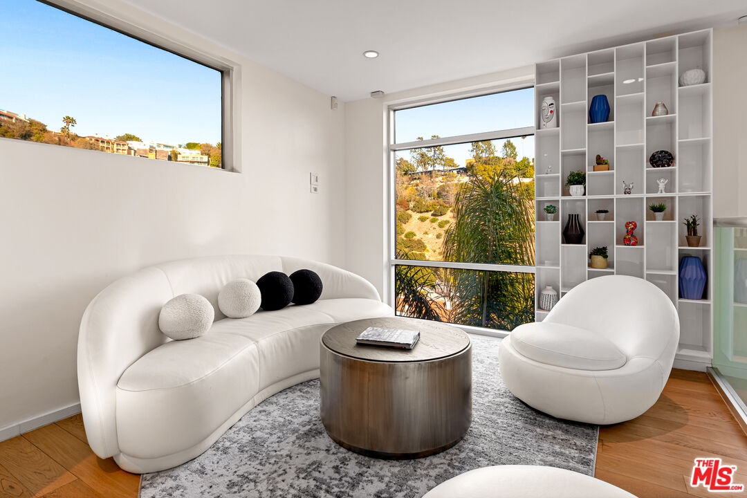 MLS #25602053 image #32