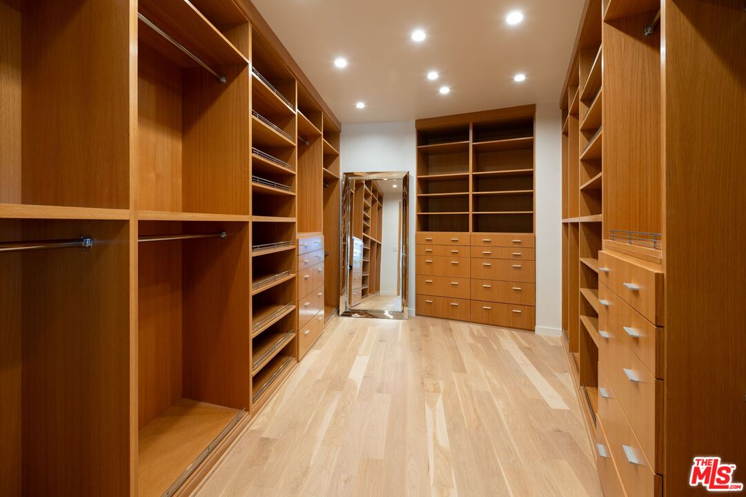 MLS #25602071 image #14