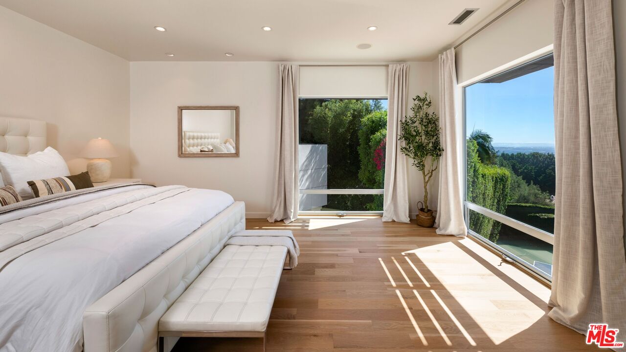 MLS #25602071 image #15