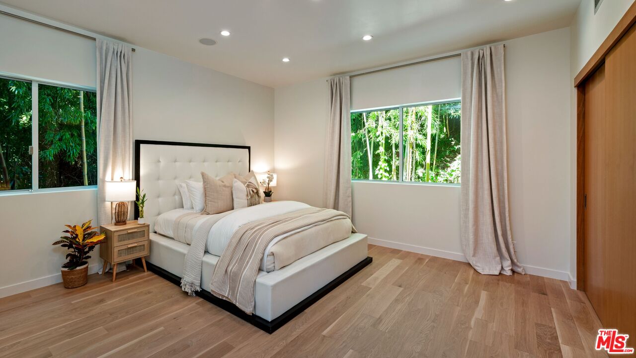 MLS #25602071 image #17