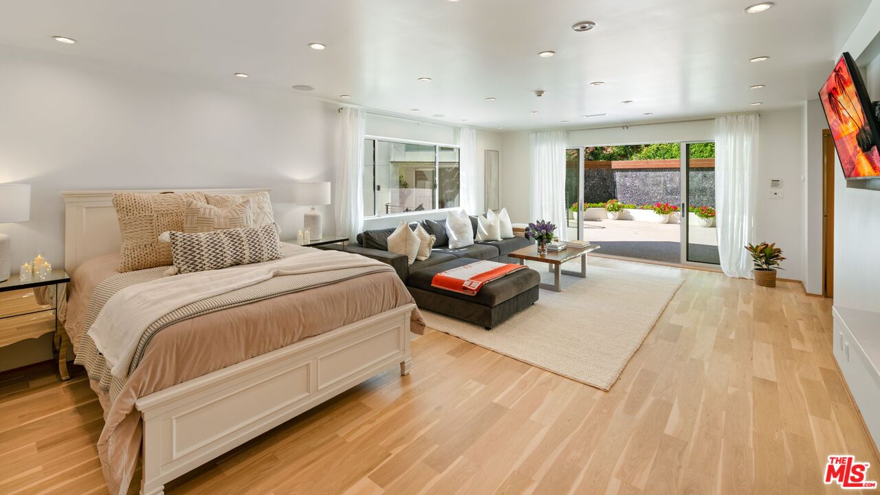 MLS #25602071 image #18