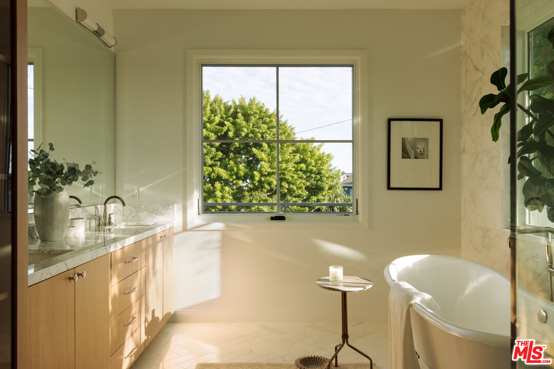 MLS #25602073 image #14