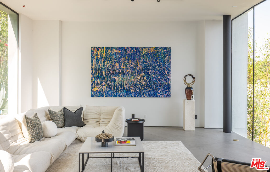 MLS #25602075 image #10