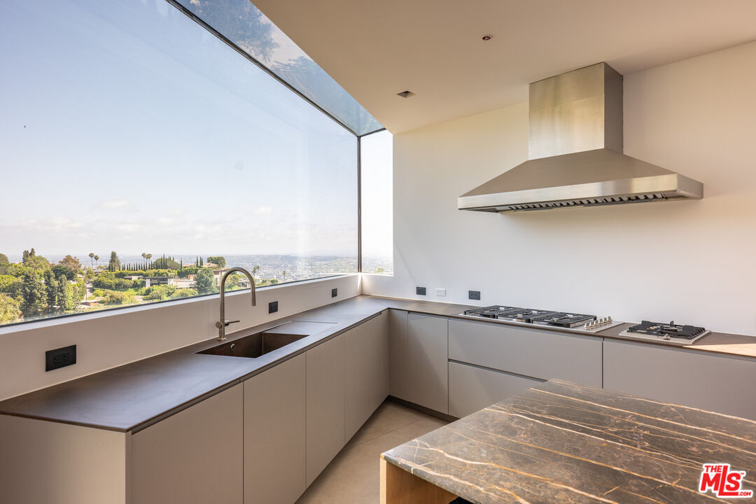 MLS #25602075 image #14