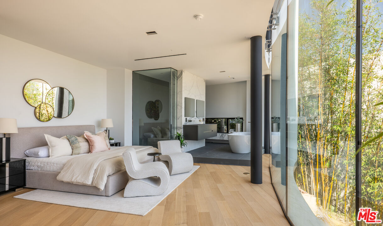 MLS #25602075 image #21