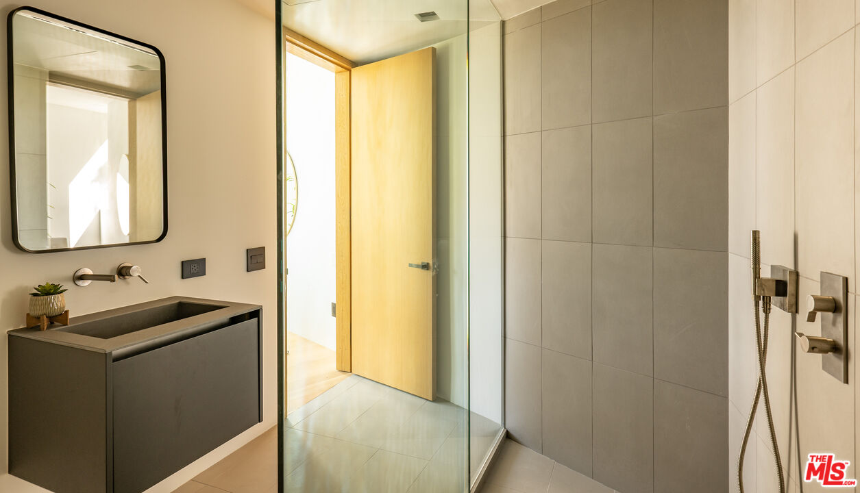 MLS #25602075 image #36