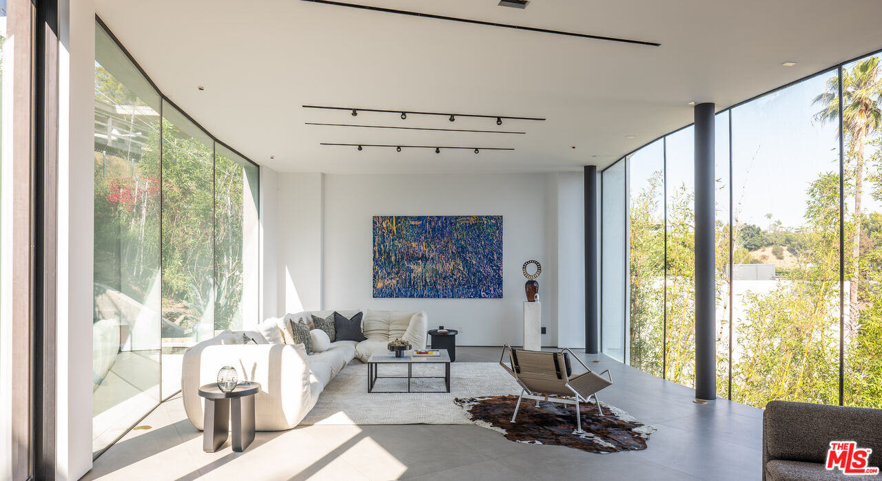 MLS #25602075 image #8