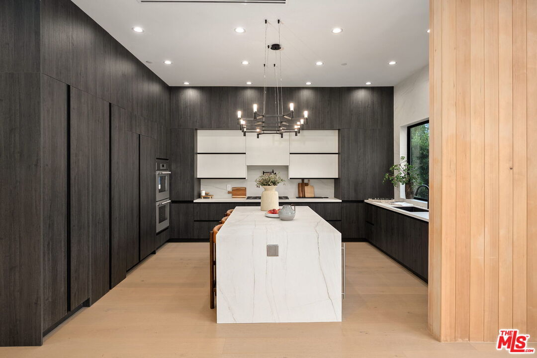 MLS #25602085 image #13