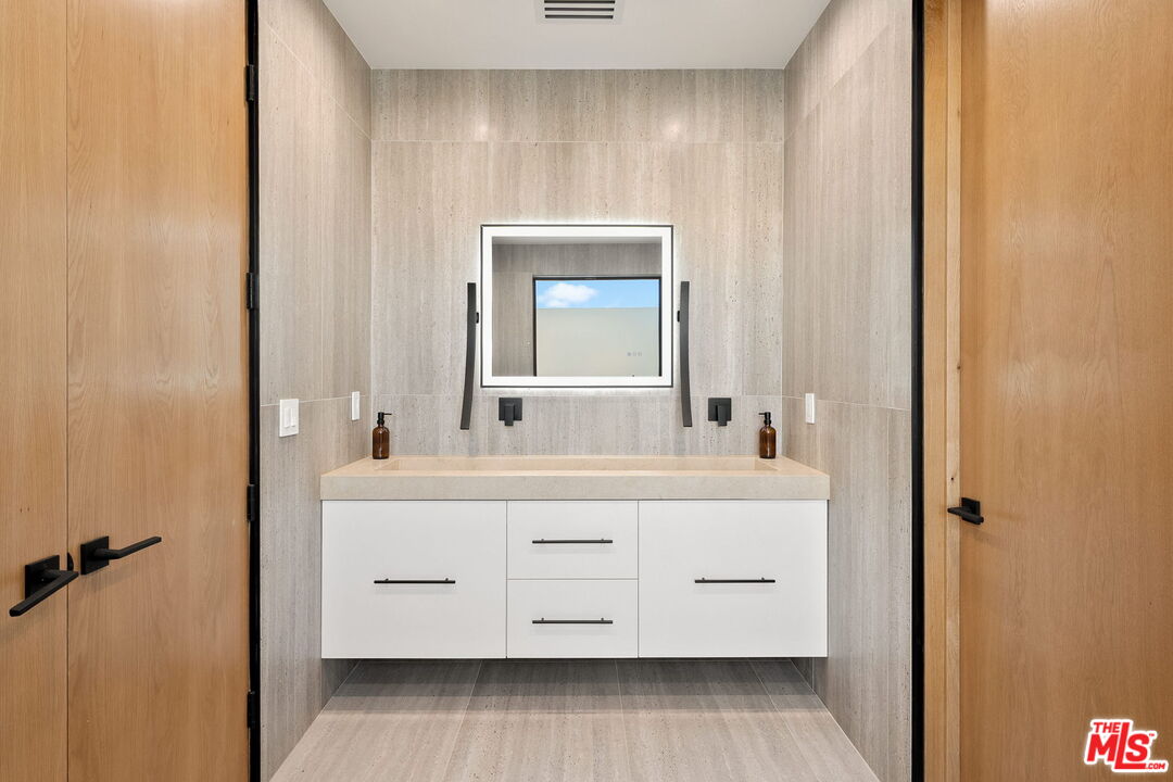 MLS #25602085 image #22