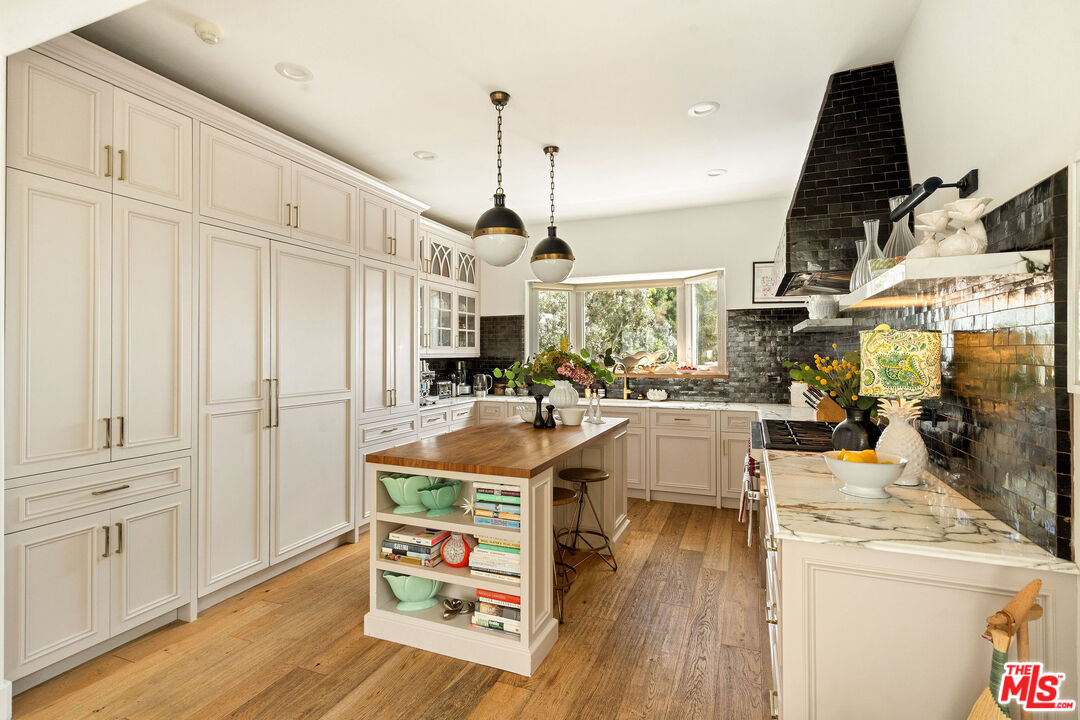 MLS #25602363 image #17