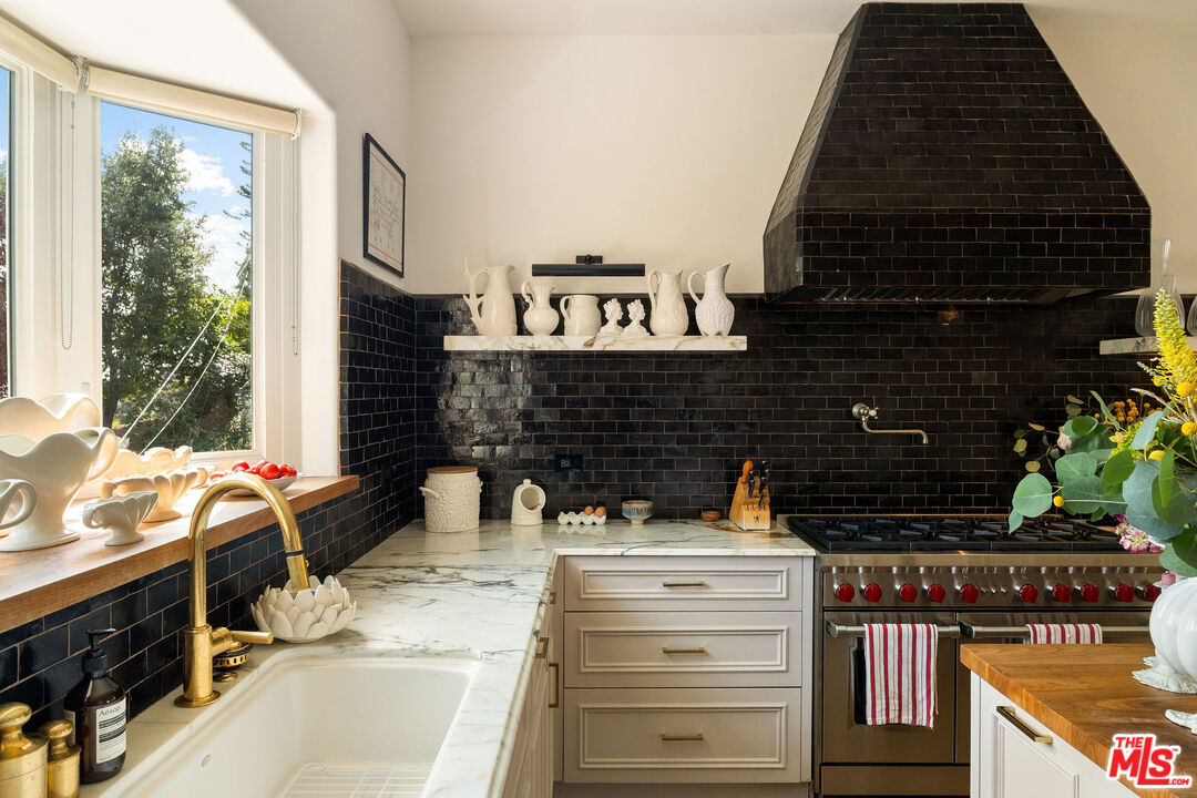 MLS #25602363 image #18