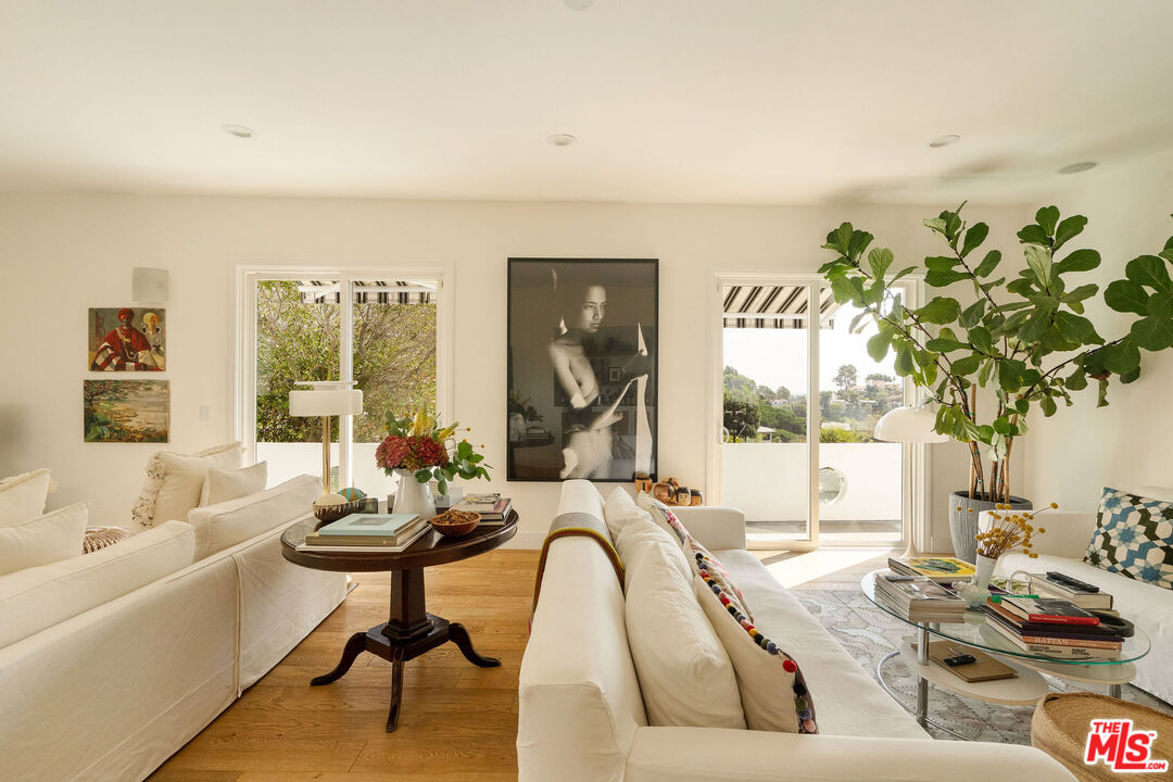 MLS #25602363 image #2