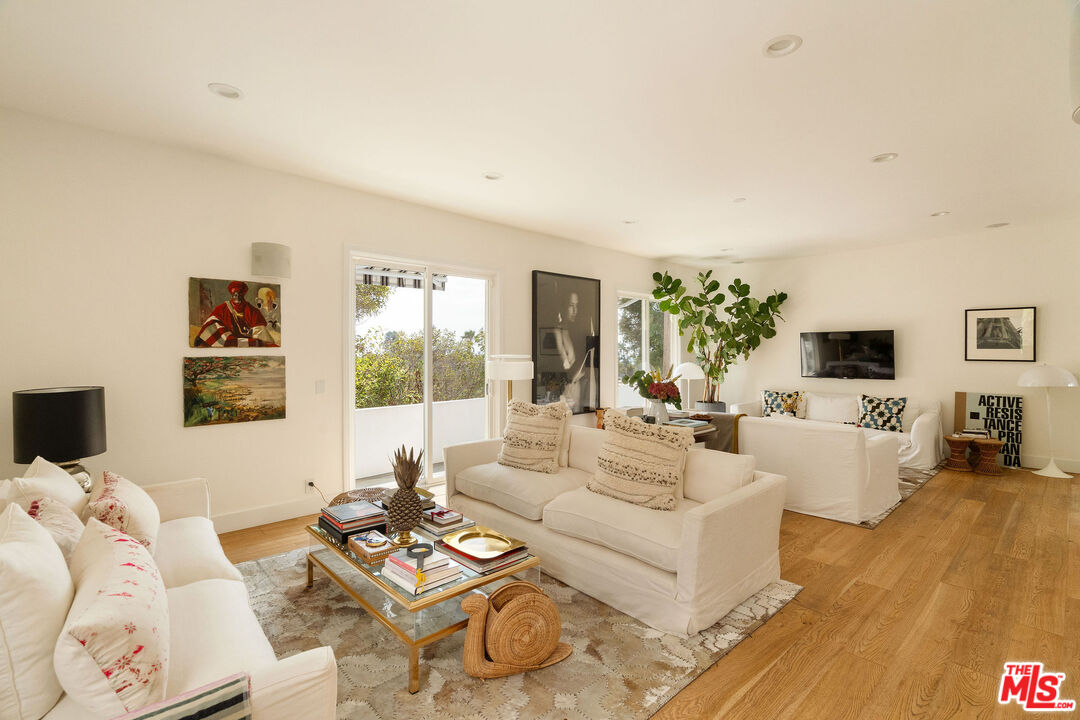 MLS #25602363 image #3