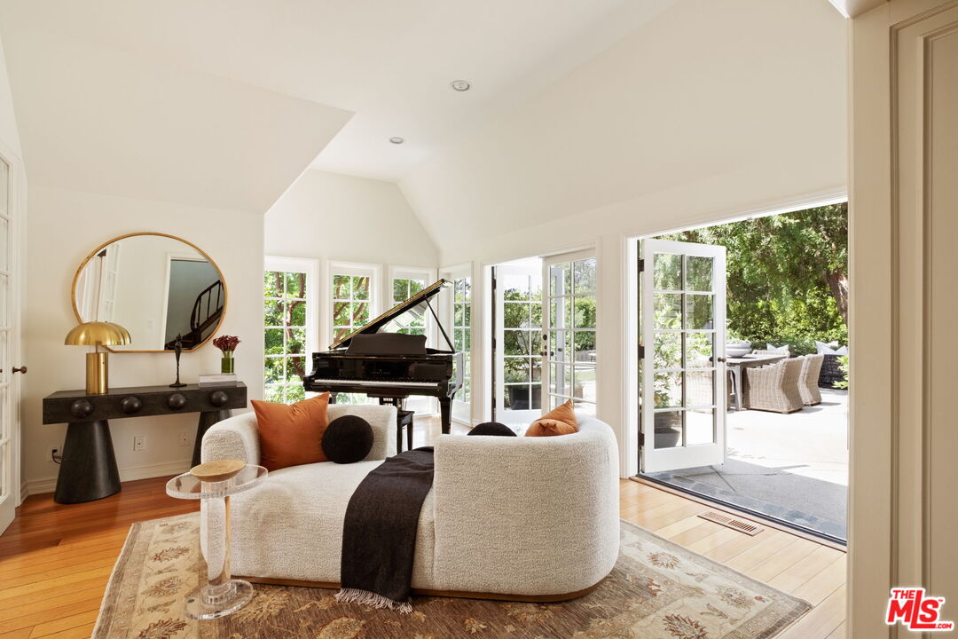 MLS #25602377 image #13