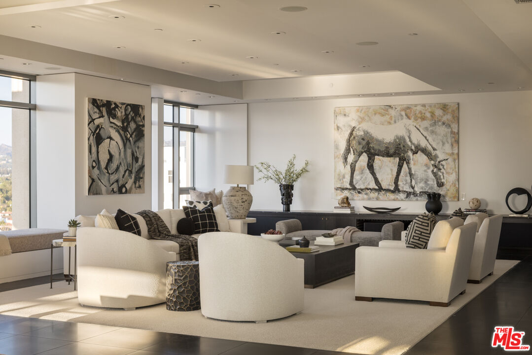 MLS #25602381 image #2