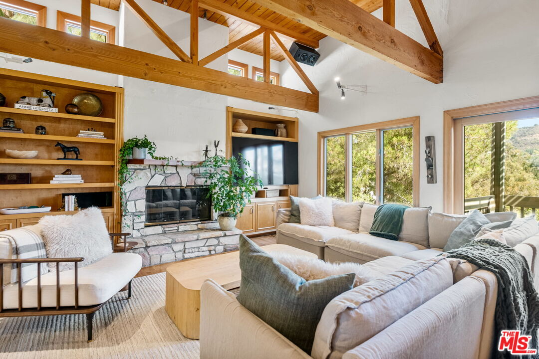 MLS #25602411 image #14