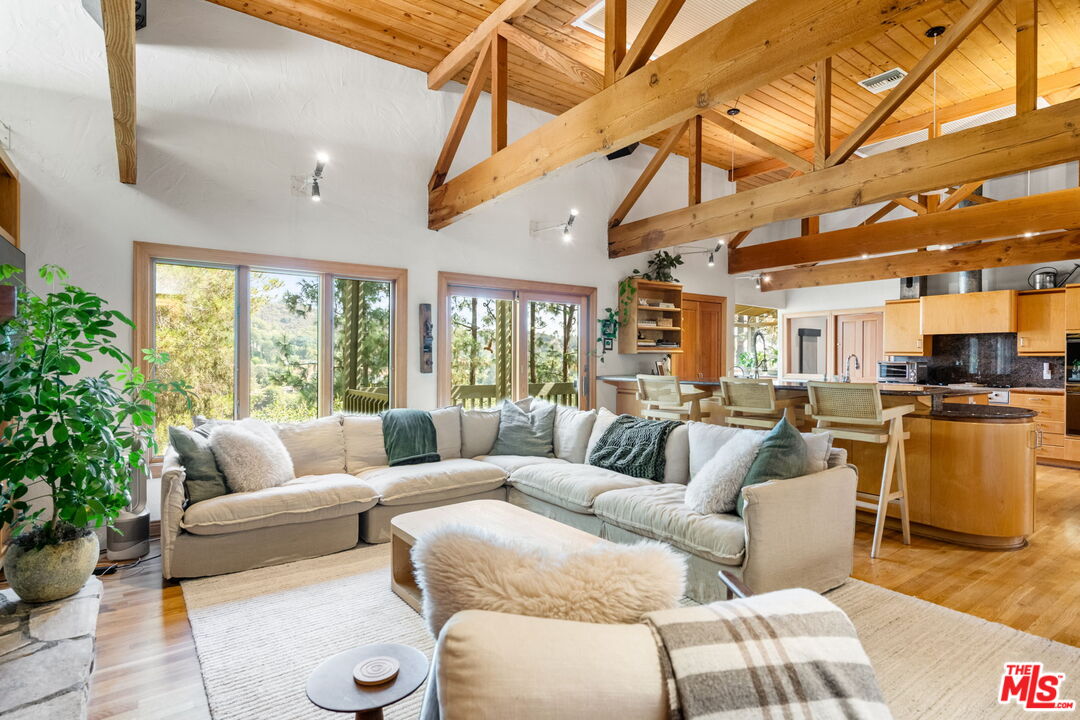 MLS #25602411 image #15