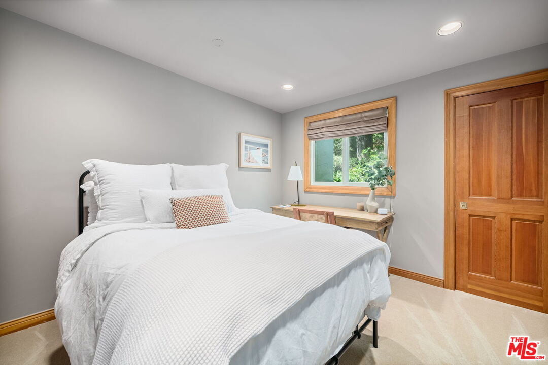 MLS #25602411 image #18