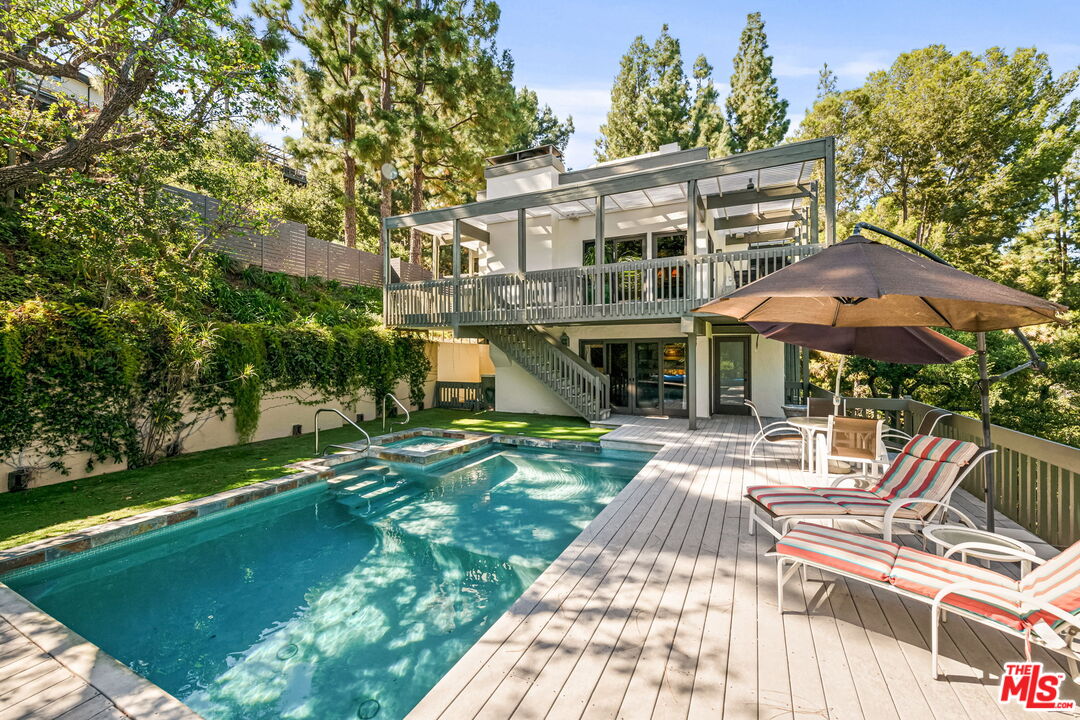 MLS #25602411 image #1