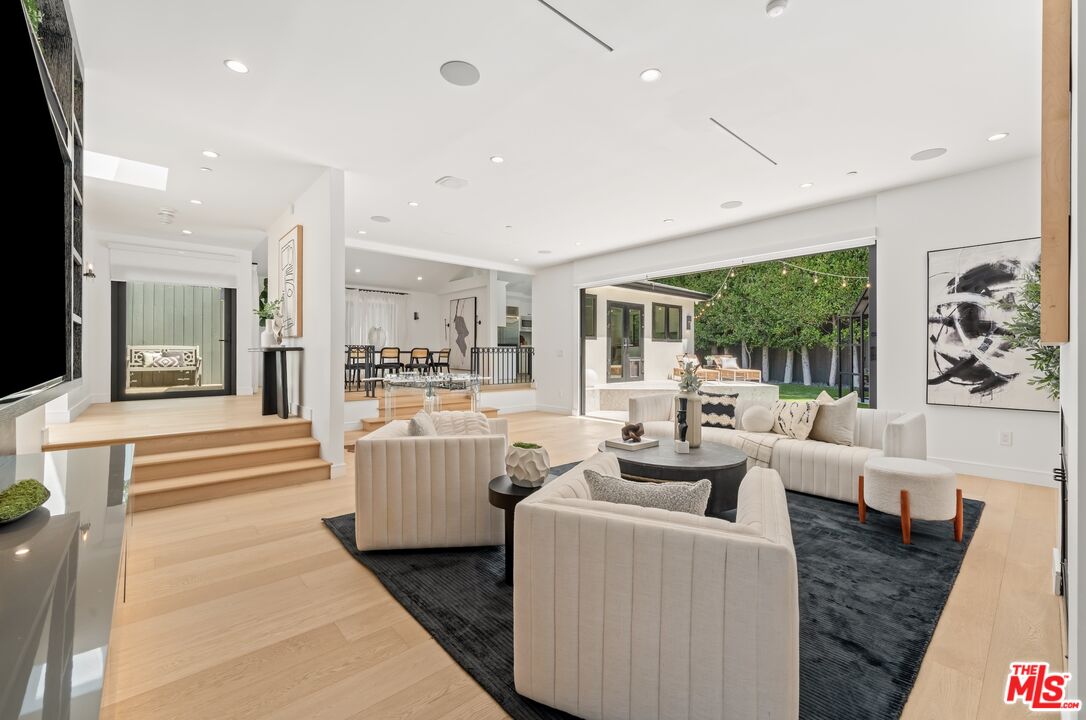 MLS #25602441 image #16