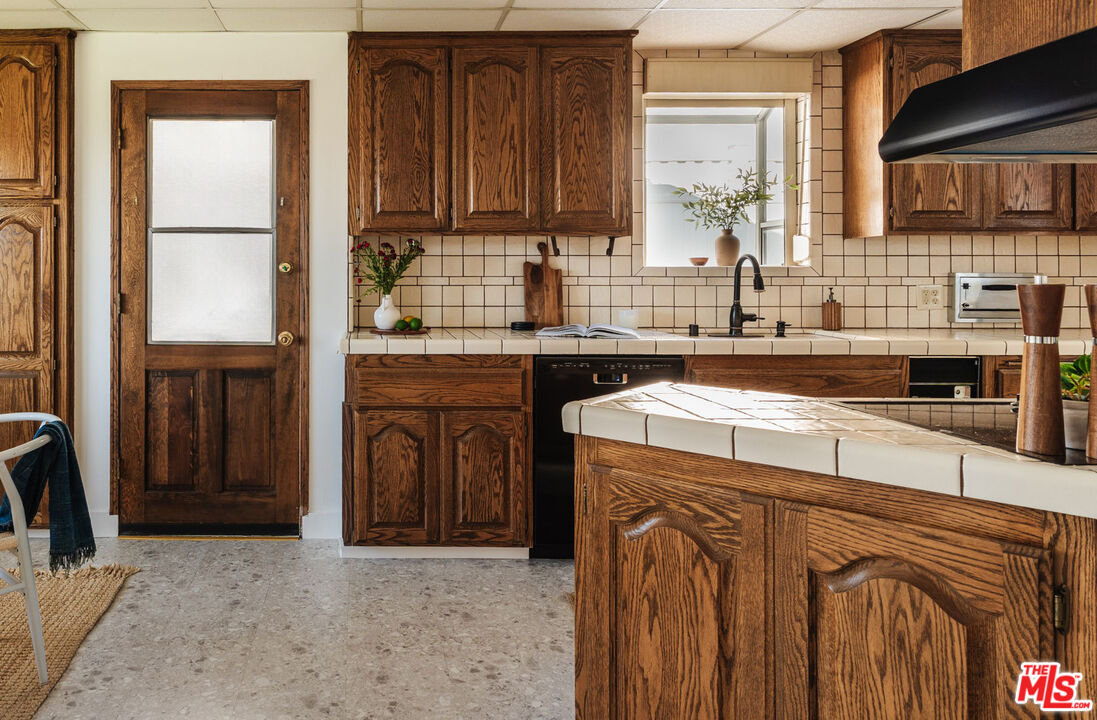 MLS #25602491 image #5