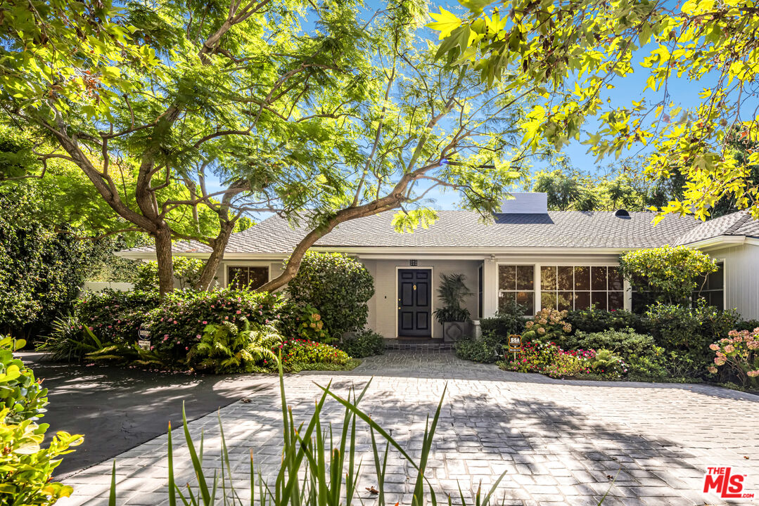 MLS #25602587 image #0