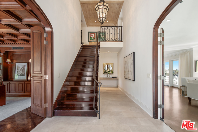 MLS #25602667 image #1