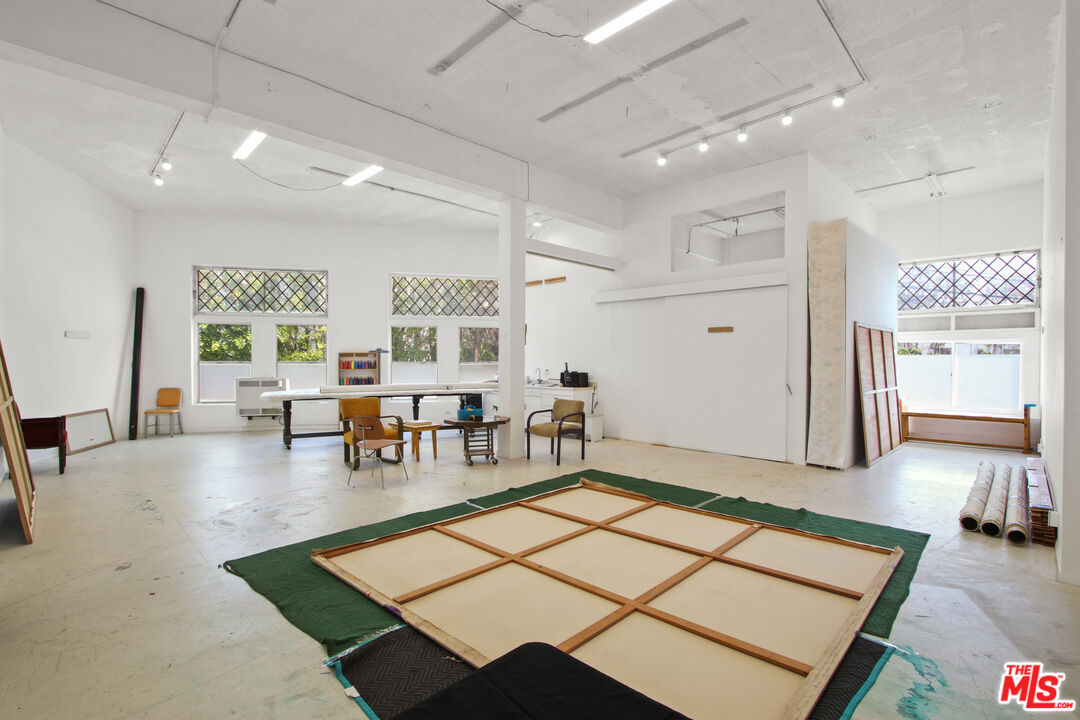 MLS #25602685 image #9