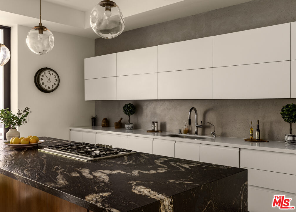 MLS #25602687 image #11