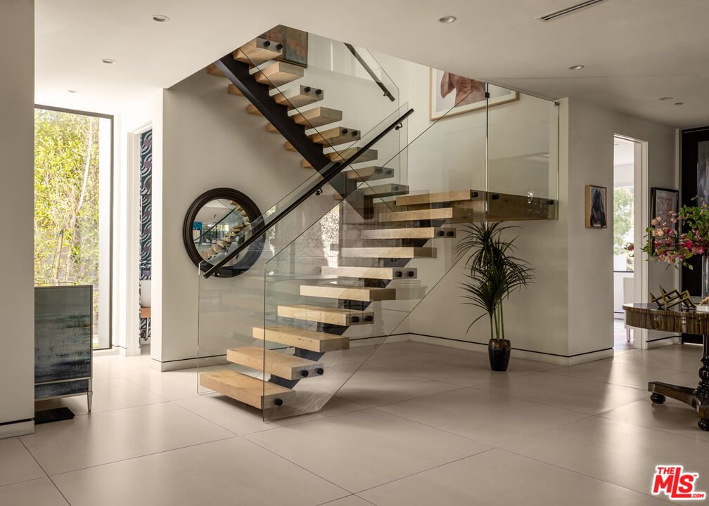 MLS #25602687 image #13