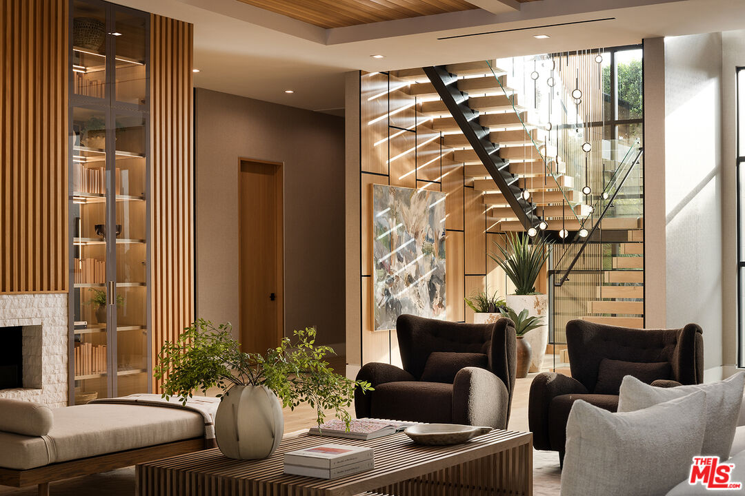 MLS #25602721 image #10