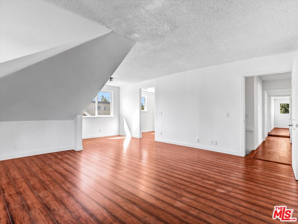 MLS #25602845 image #15