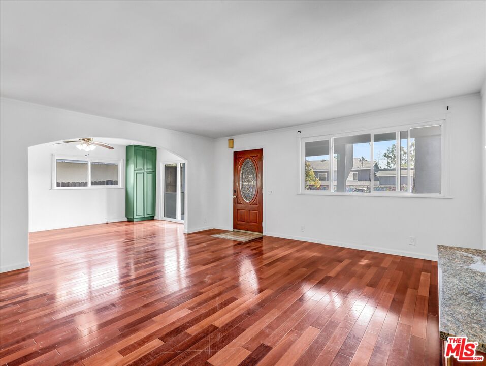 MLS #25602845 image #1