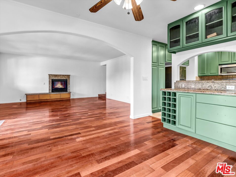 MLS #25602845 image #3