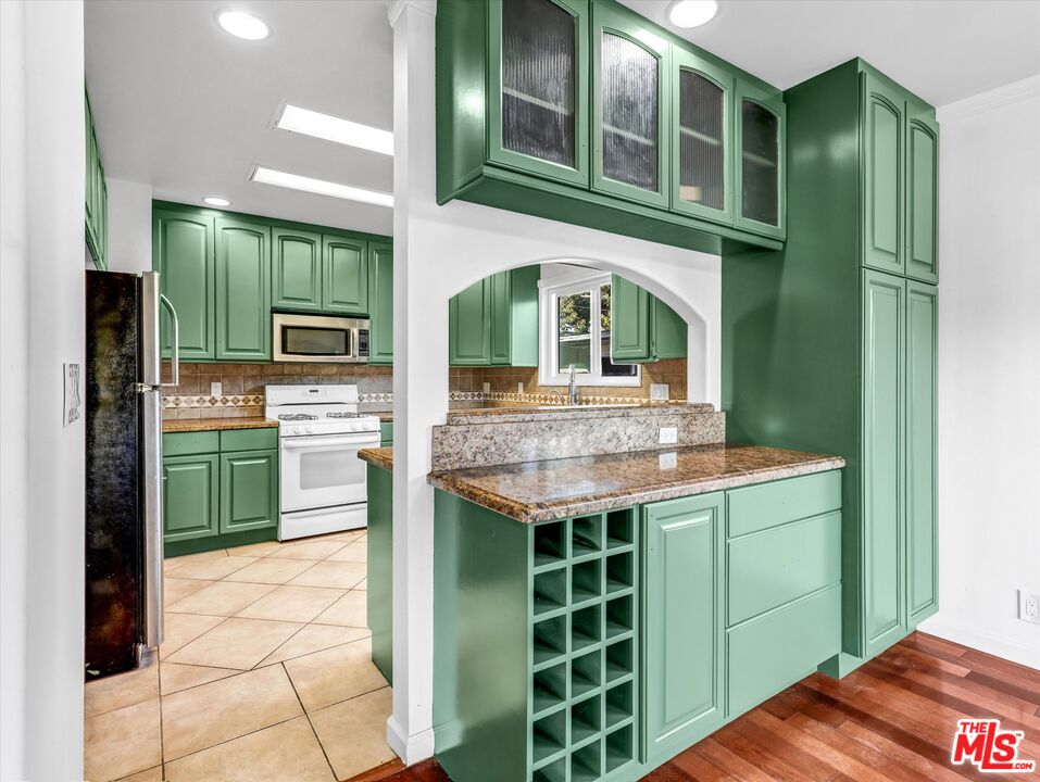 MLS #25602845 image #4