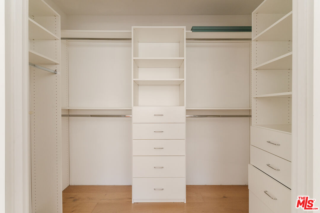 MLS #25602979 image #14