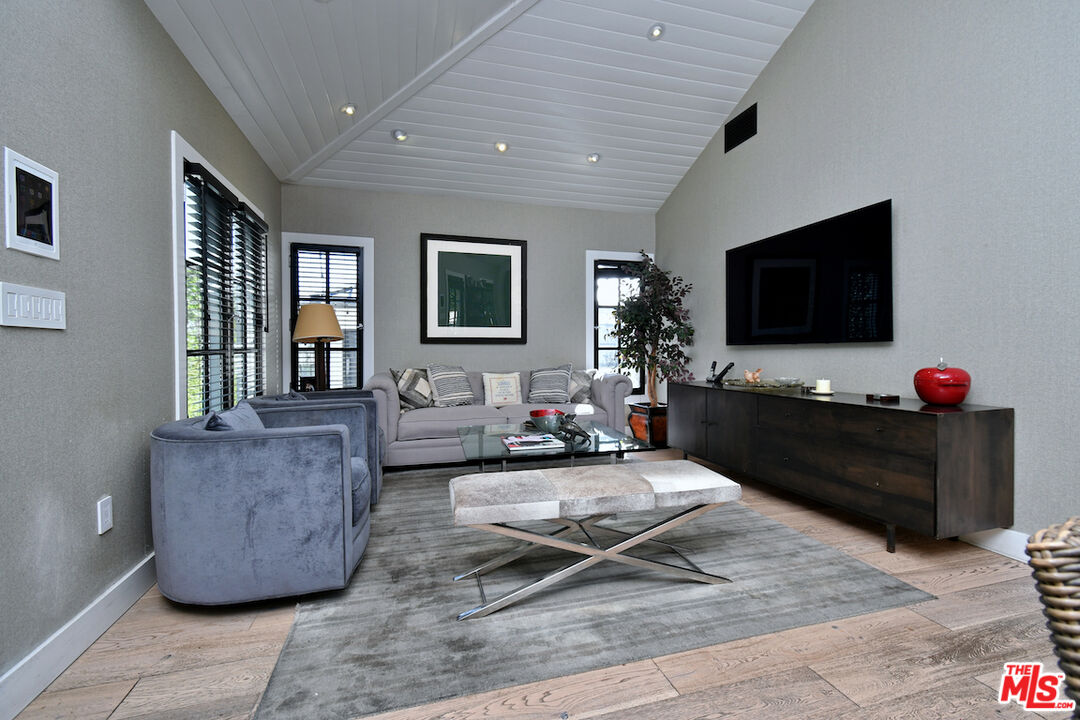 MLS #25603077 image #5