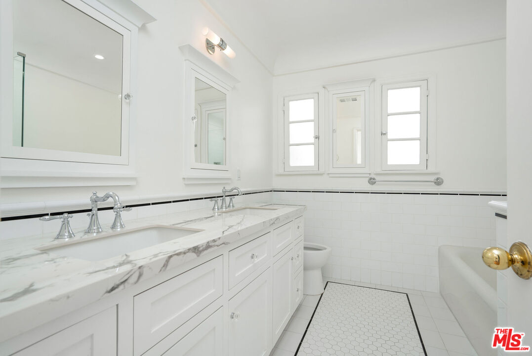 MLS #25603221 image #16