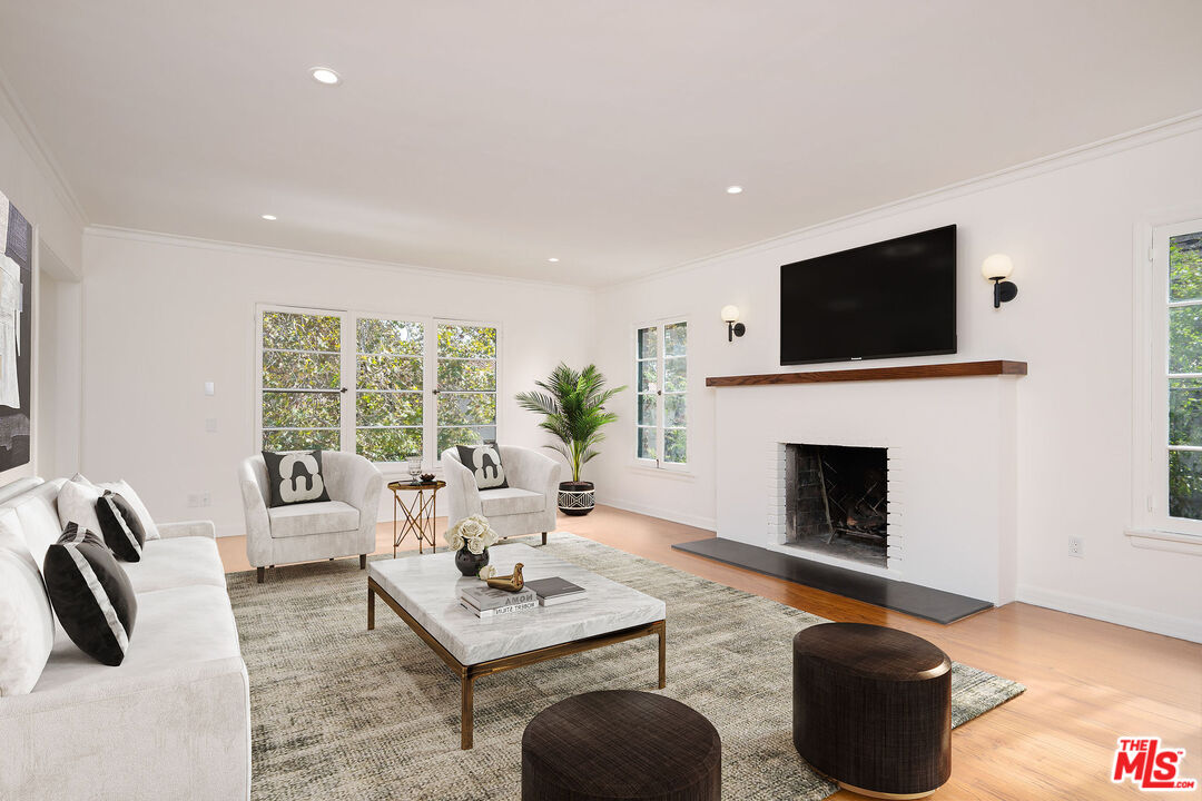 MLS #25603221 image #0