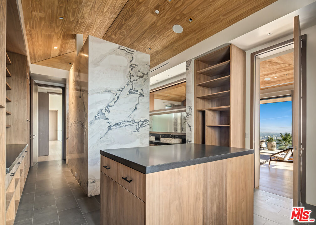 MLS #25603397 image #18