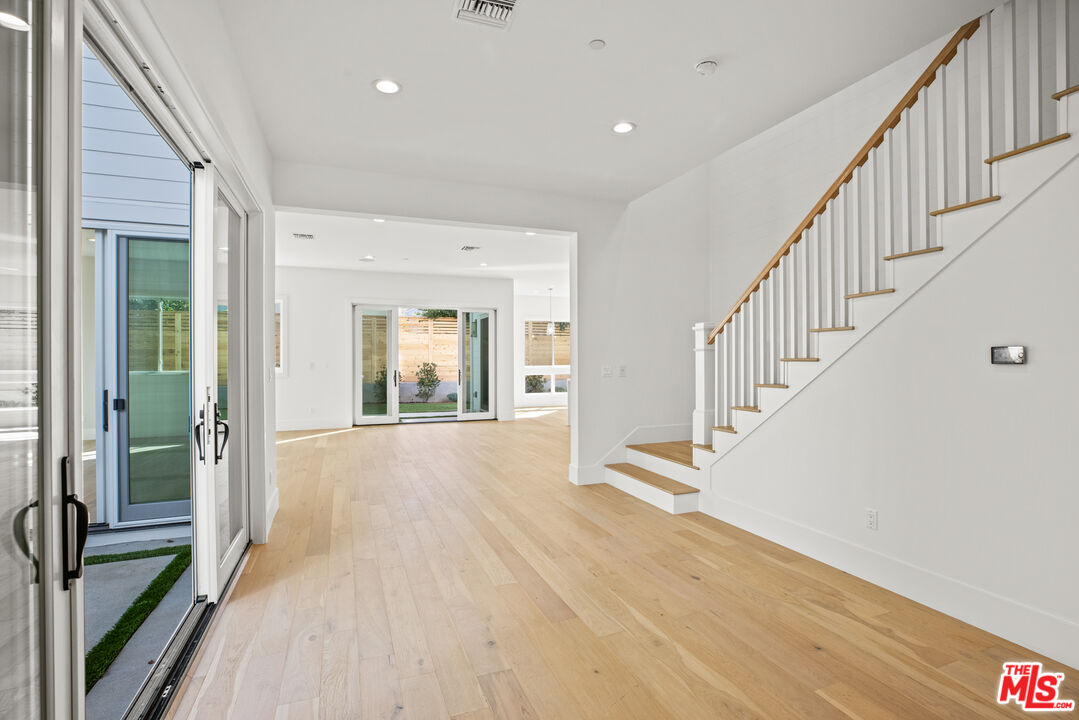 MLS #25603591 image #16