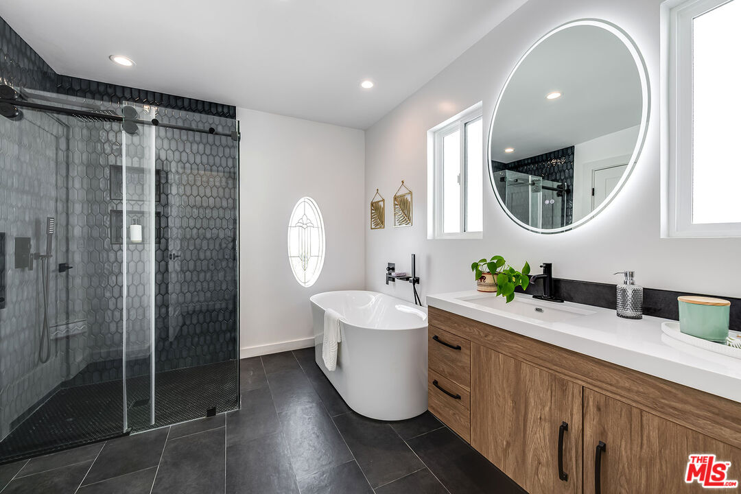 MLS #25603773 image #39