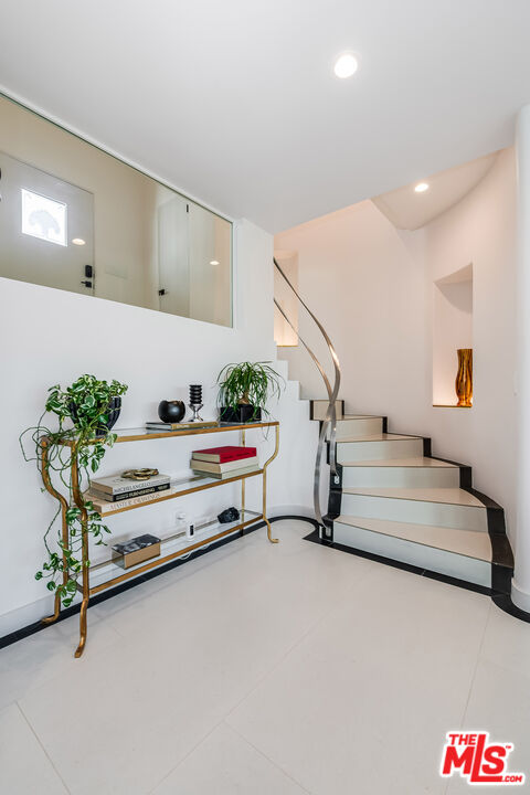 MLS #25603773 image #8