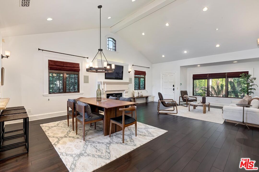 MLS #25603779 image #2