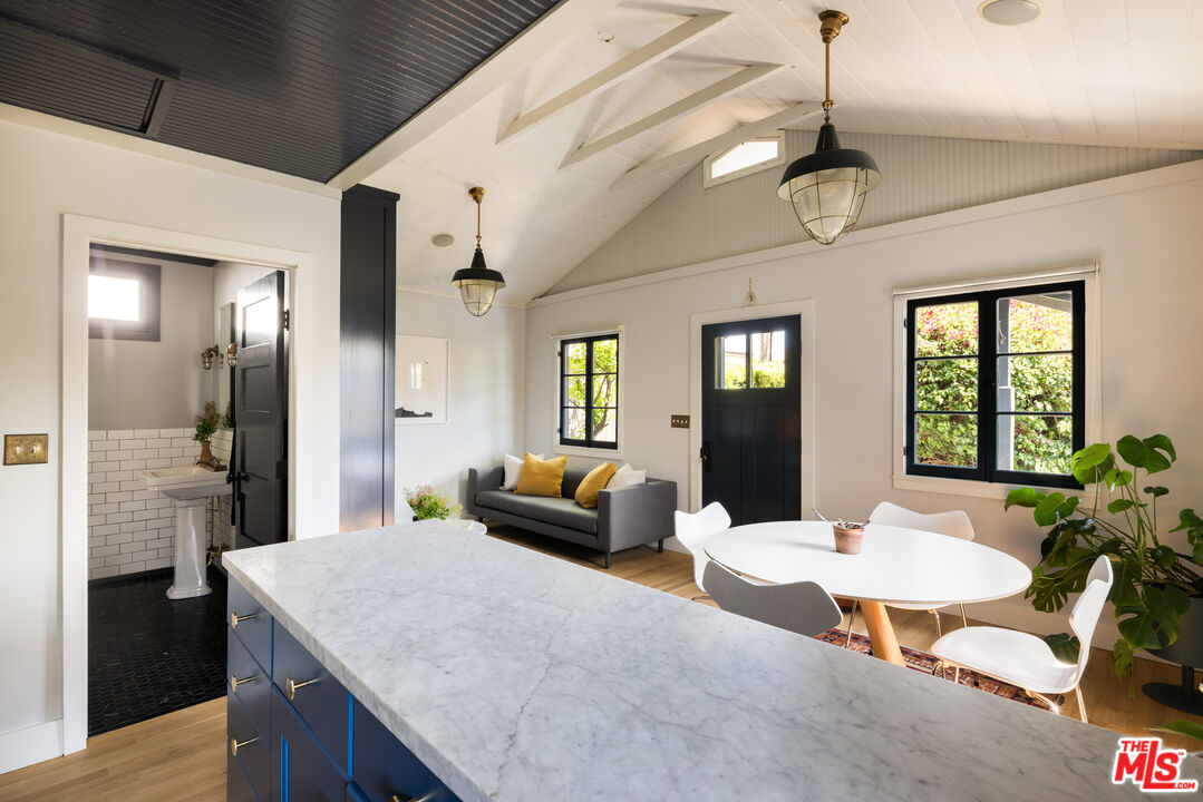 MLS #25603817 image #17